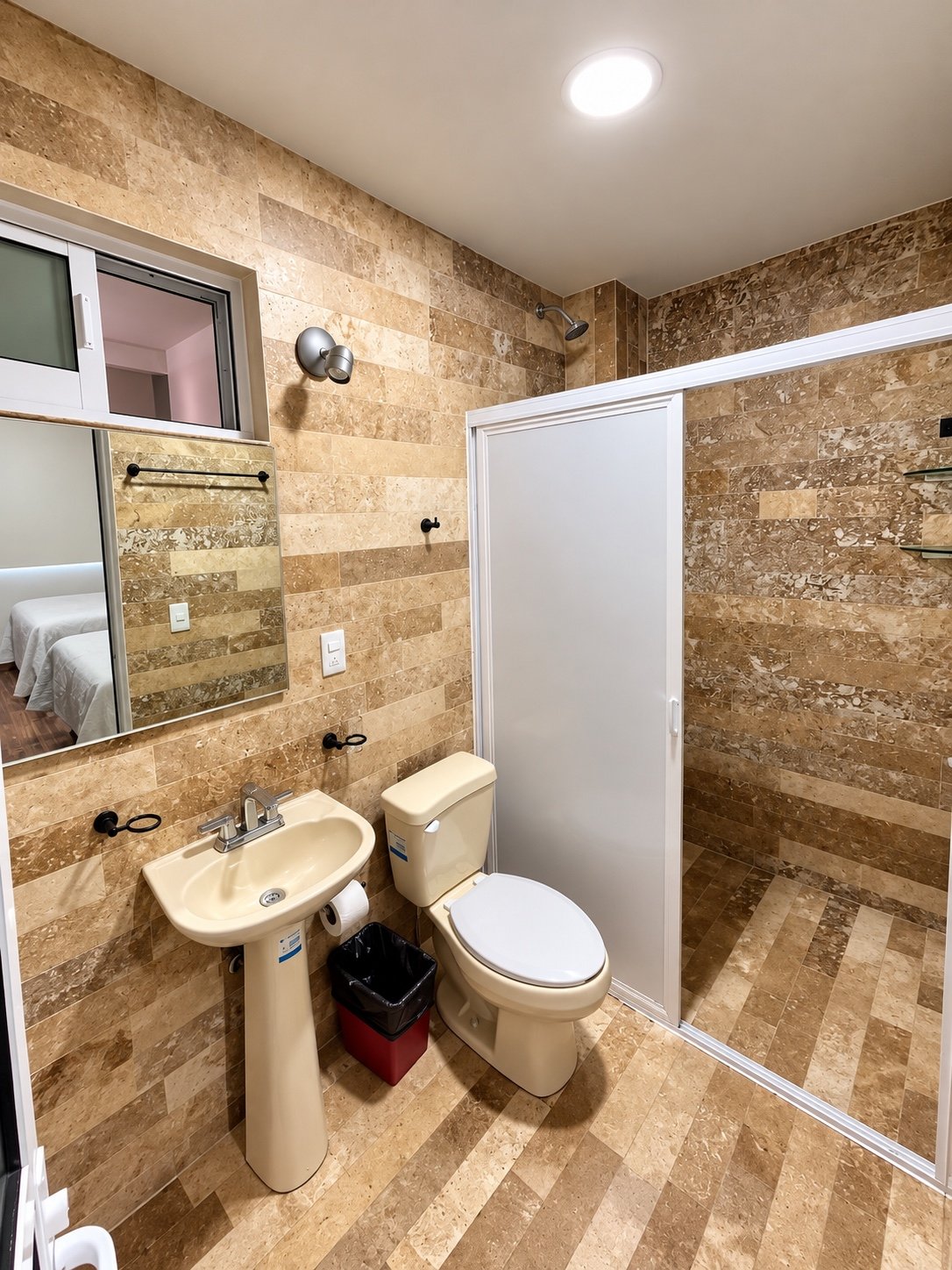 Baño privado de la habitación de dos camas